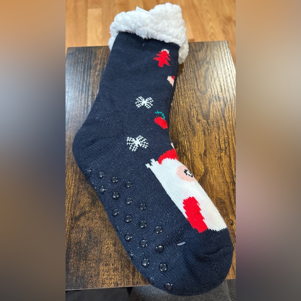 Women’s Navy Blue Santa Slipper Socks NWT Shoe size 2-12